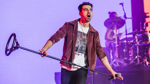 DNCE Jingle Bell Ball 2016